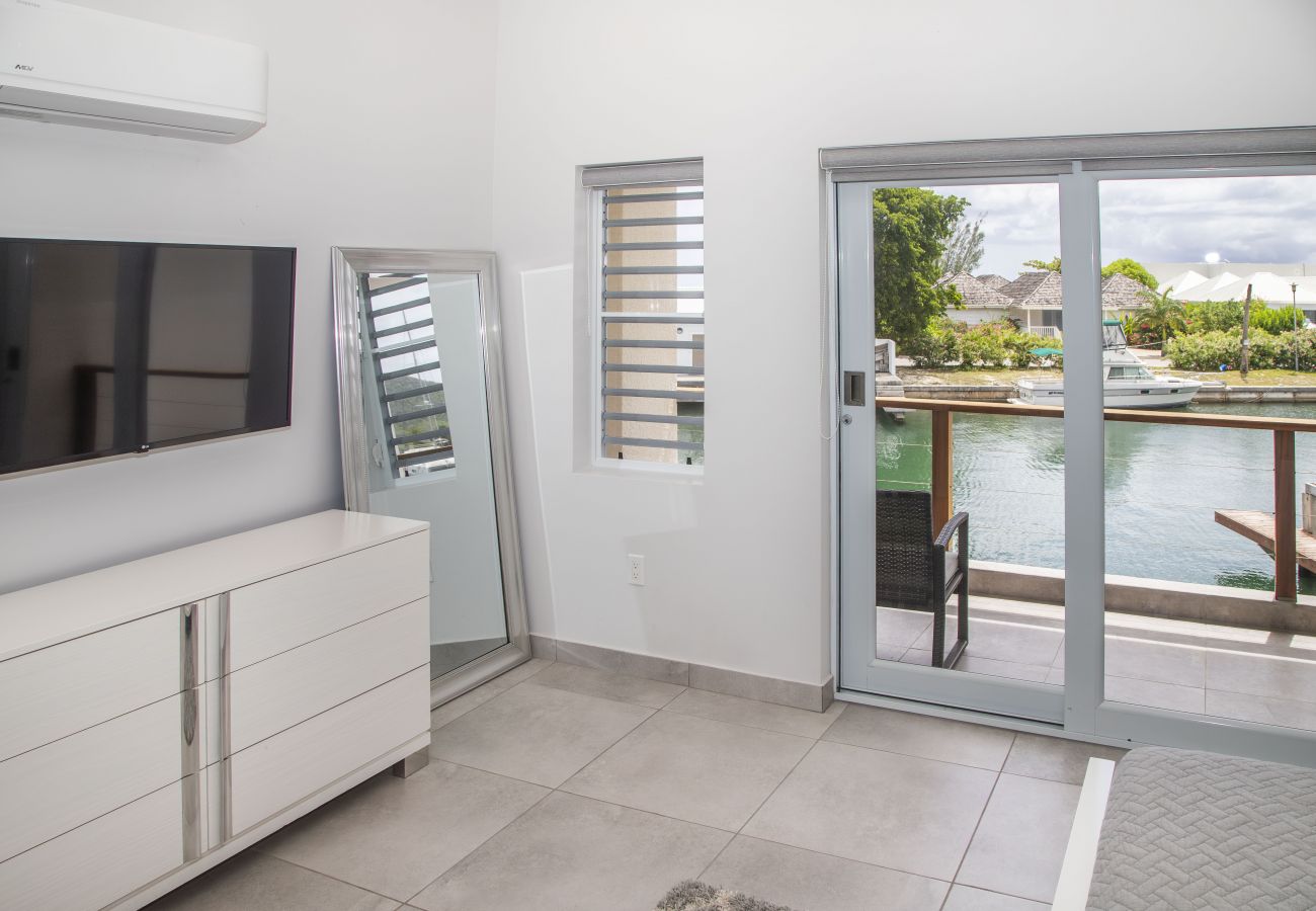 Townhouse in Jolly Harbour - 246E South Finger