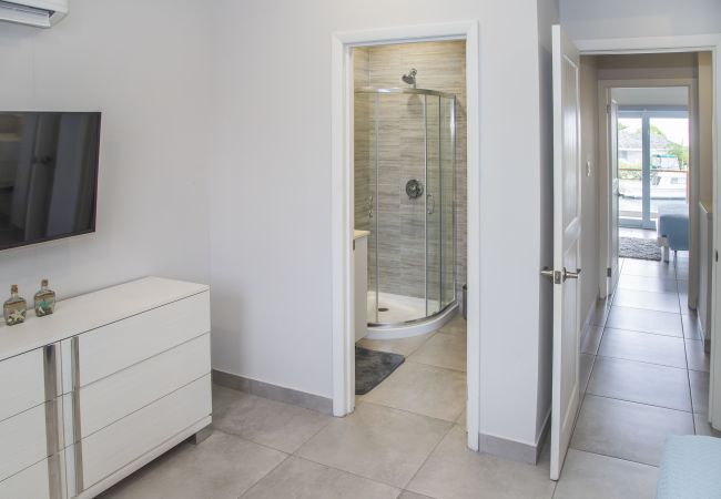 Townhouse in Jolly Harbour - 246D, Superior 2 Bedrooms Townhouse in Jolly Harbour - 246D, Superior 2 Bedrooms