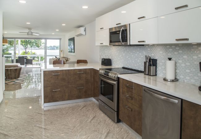 Townhouse in Jolly Harbour - 232B, Luxury 2 Bedrooms Townhouse in Jolly Harbour - 232B, Luxury 2 Bedrooms