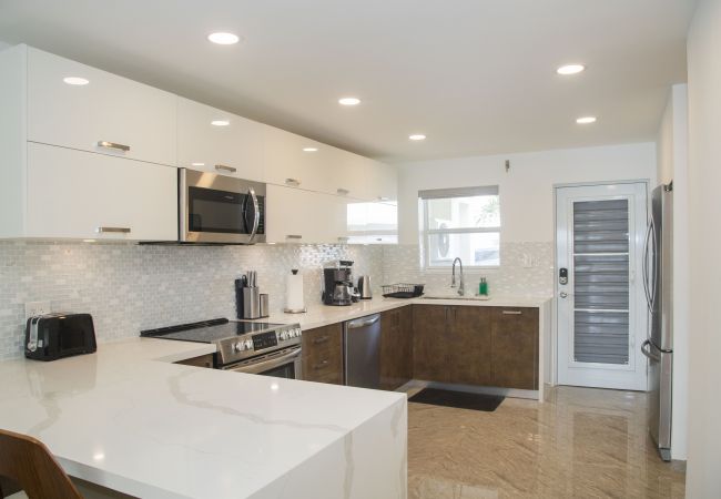 Townhouse in Jolly Harbour - 232B, Luxury 2 Bedrooms Townhouse in Jolly Harbour - 232B, Luxury 2 Bedrooms