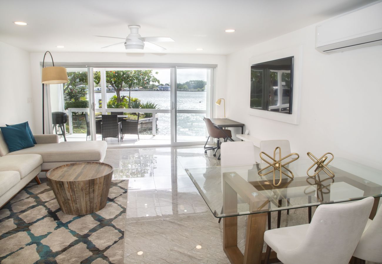 Townhouse in Jolly Harbour - 232B South Finger, Waterfront Villa