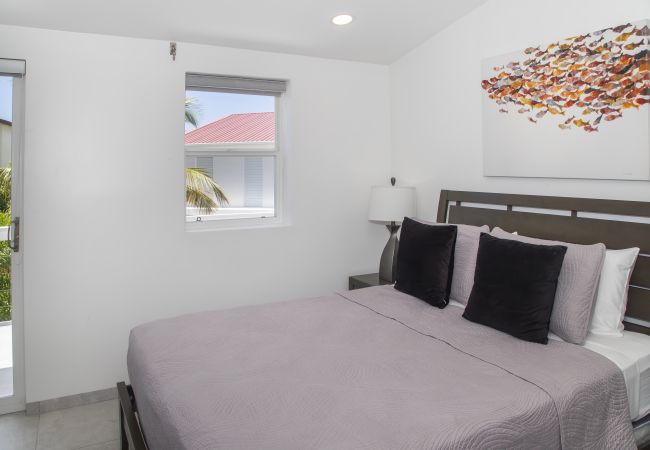 Townhouse in Jolly Harbour - 232F, Luxury 2 Bedrooms Townhouse in Jolly Harbour - 232F, Luxury 2 Bedrooms