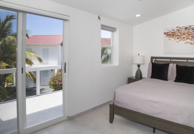 Townhouse in Jolly Harbour - 232F, Luxury 2 Bedrooms Townhouse in Jolly Harbour - 232F, Luxury 2 Bedrooms