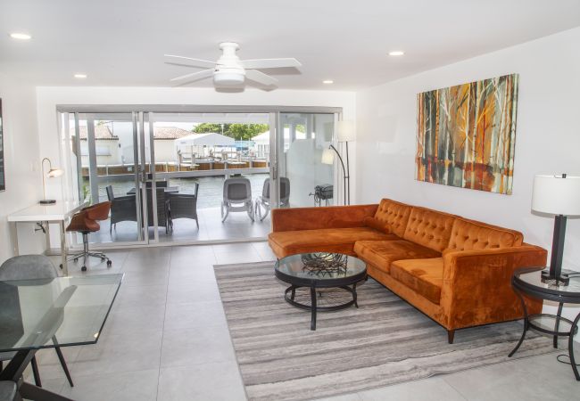 Townhouse in Jolly Harbour - 247B, Luxury 2 Bedrooms Townhouse in Jolly Harbour - 247B, Luxury 2 Bedrooms