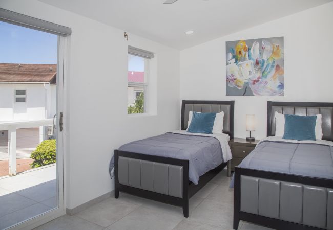 Townhouse in Jolly Harbour - 232E, Luxury 2 Bedrooms Townhouse in Jolly Harbour - 232E, Luxury 2 Bedrooms